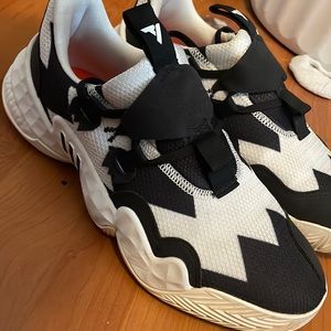 Mens TraeYoung shoes